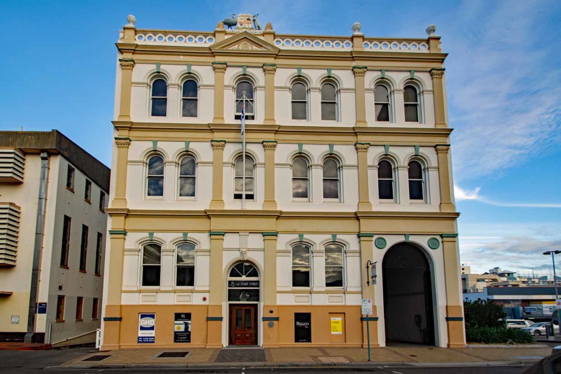 Built 1884-1889; Classicism Style; 42 Sturt Street; British drapery firm of Scott, Dawson & Stewart; #600932 Commonwealth Offices