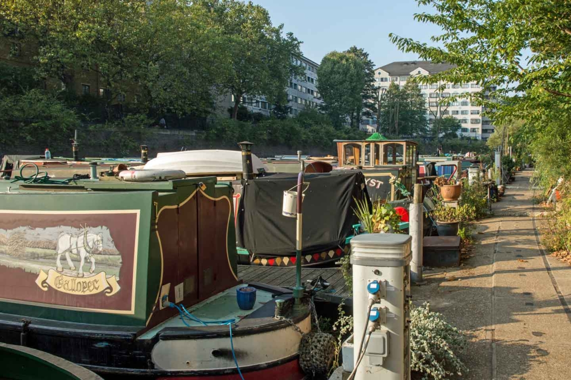 Narrowboats moored stern to path at Lisson Grove. Garden lots are to the right. Lisson-Grove---Towpath