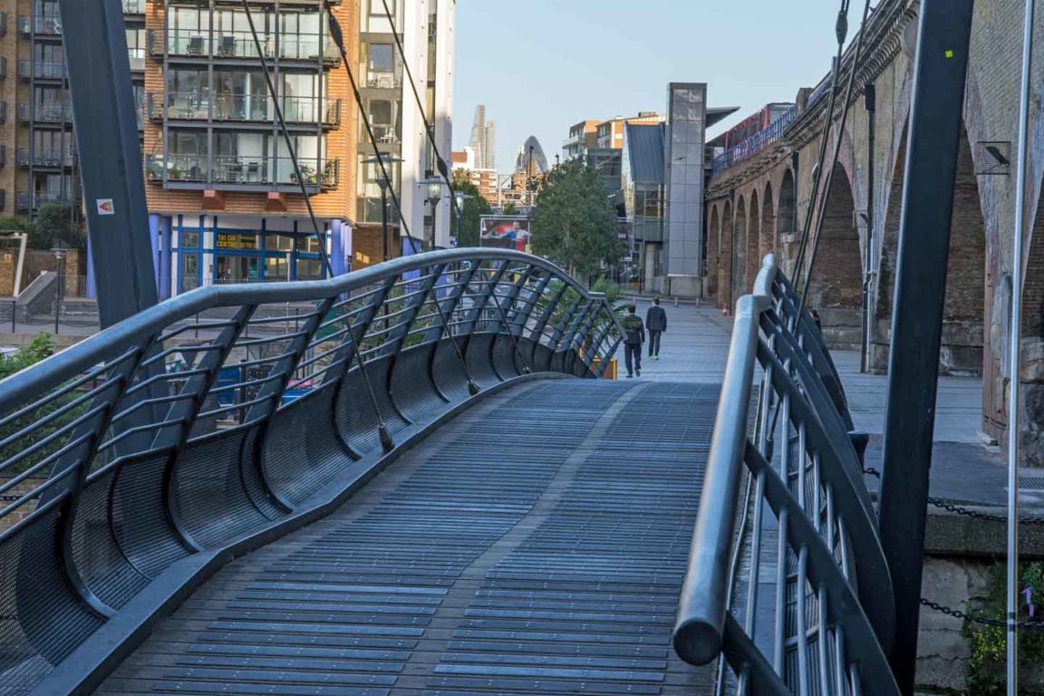 Commercial Road Footbridge at the entrance to Limehouse Basin Commercial-Road-Footbridge