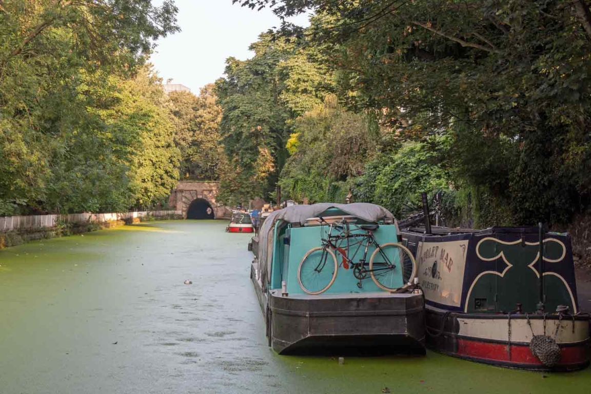 Eastern entrance to the towpath-less Islington Tunnel Islington-Tunnel