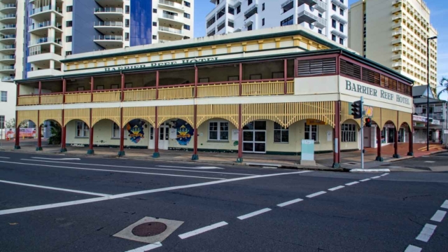 Built 1926; reinforced concrete, hipped corrugated iron roof; Abbott Street; #601608 Queensland Pubs